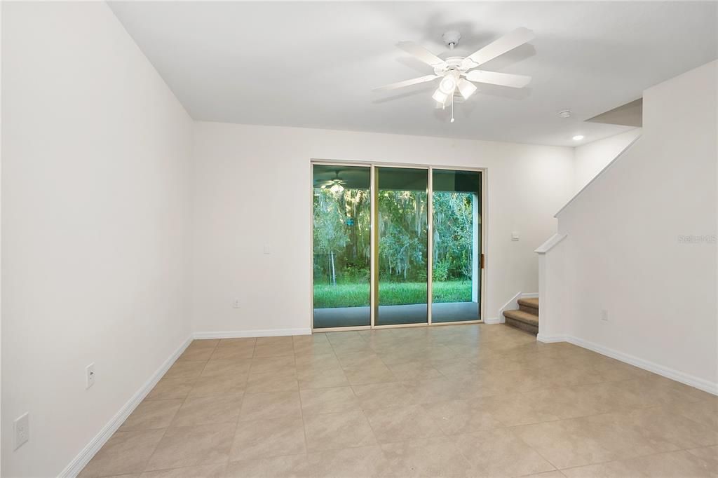 For Rent: $2,100 (3 beds, 2 baths, 1673 Square Feet)