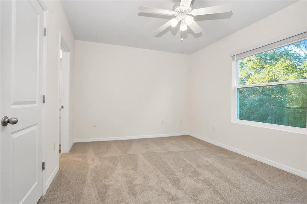 For Rent: $2,100 (3 beds, 2 baths, 1673 Square Feet)