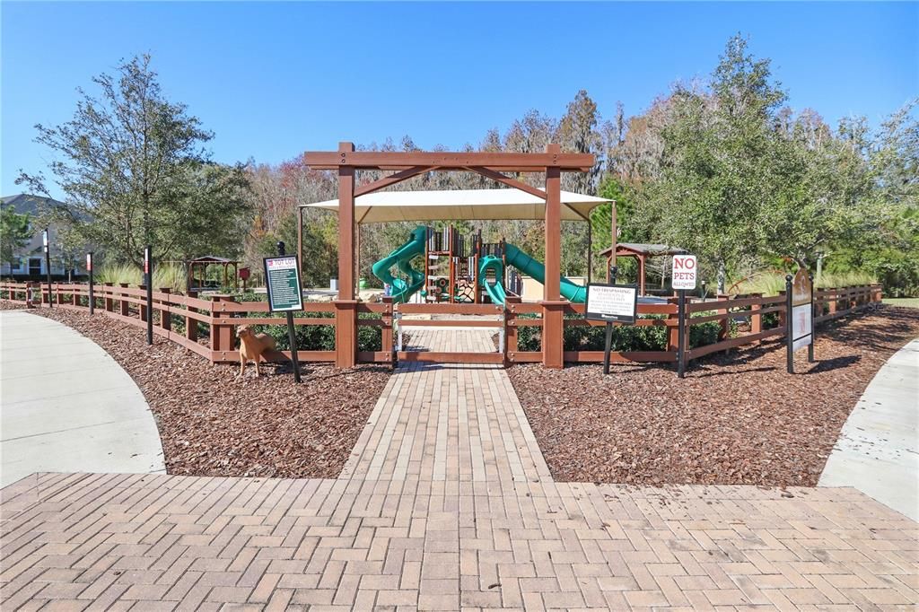 For Rent: $2,100 (3 beds, 2 baths, 1673 Square Feet)