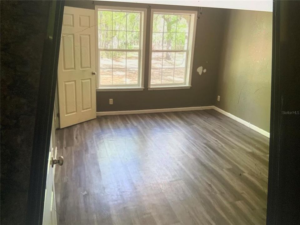 For Sale: $295,000 (4 beds, 3 baths, 2310 Square Feet)