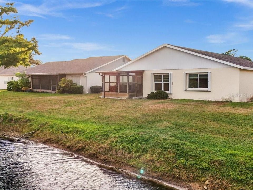 На продажу: $329,000 (2 спален, 2 ванн, 1373 Квадратных фут)