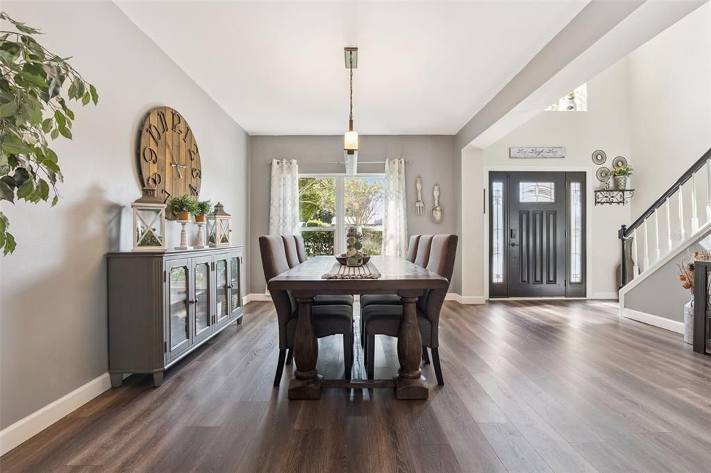 En Venta: $525,000 (4 camas, 2 baños, 2142 Pies cuadrados)