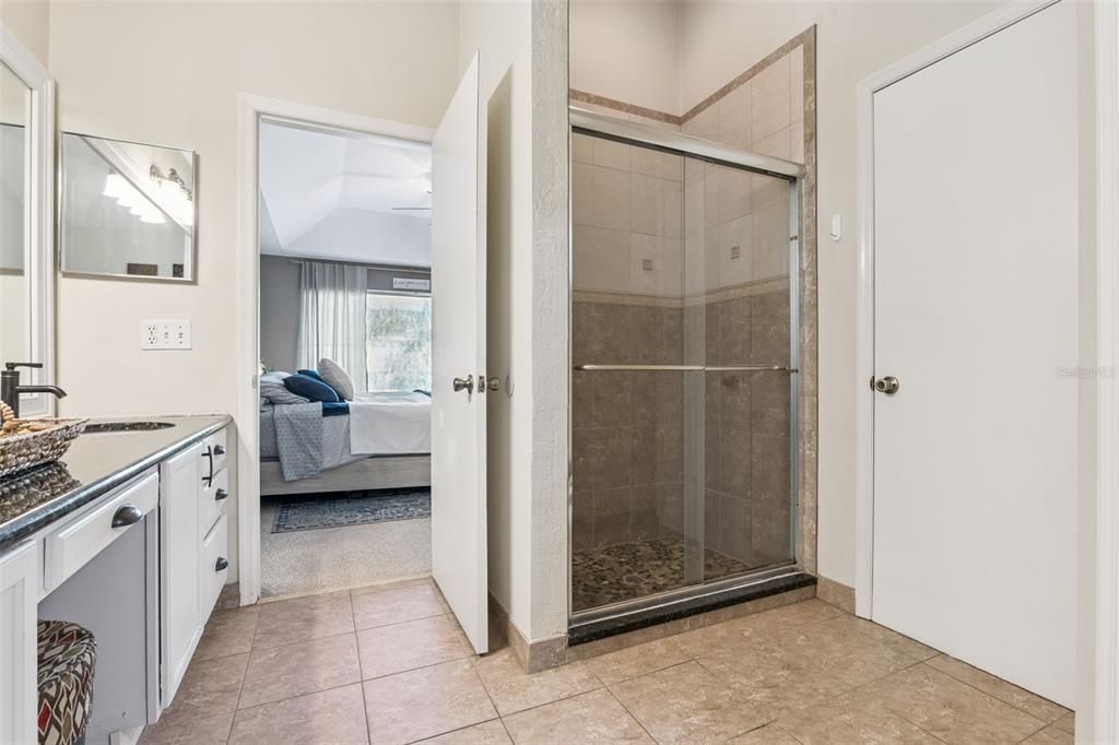 En Venta: $525,000 (4 camas, 2 baños, 2142 Pies cuadrados)