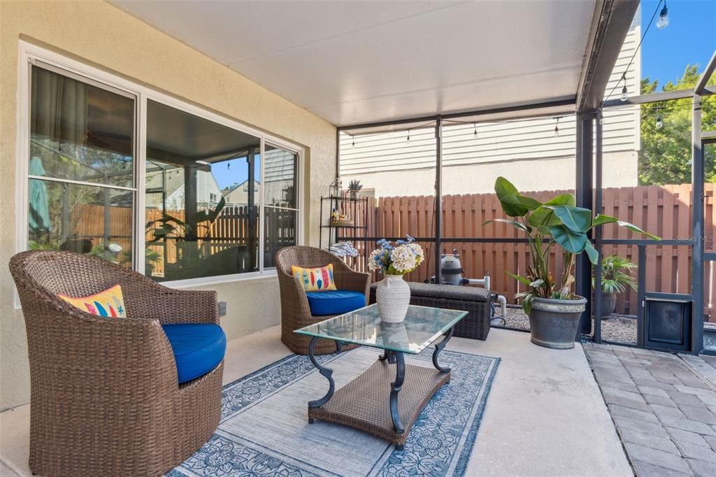 En Venta: $525,000 (4 camas, 2 baños, 2142 Pies cuadrados)