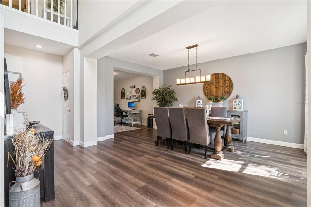 En Venta: $525,000 (4 camas, 2 baños, 2142 Pies cuadrados)