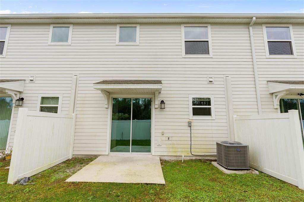 For Rent: $2,290 (3 beds, 2 baths, 1672 Square Feet)