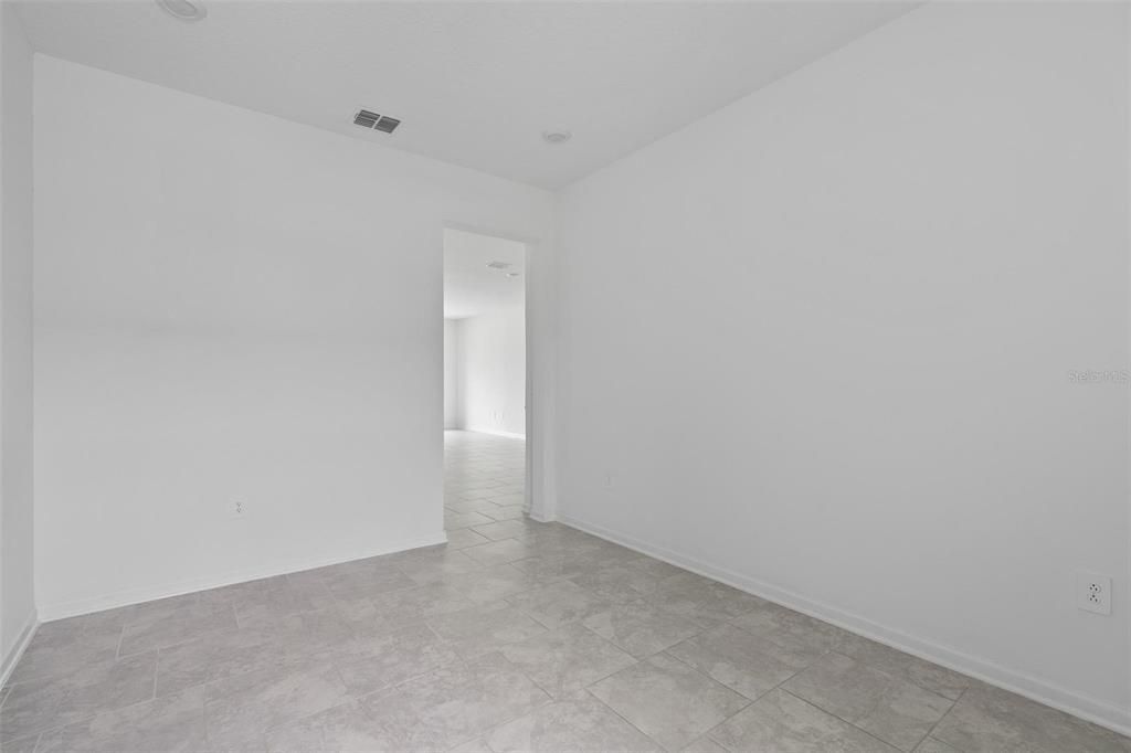 For Rent: $2,290 (3 beds, 2 baths, 1672 Square Feet)