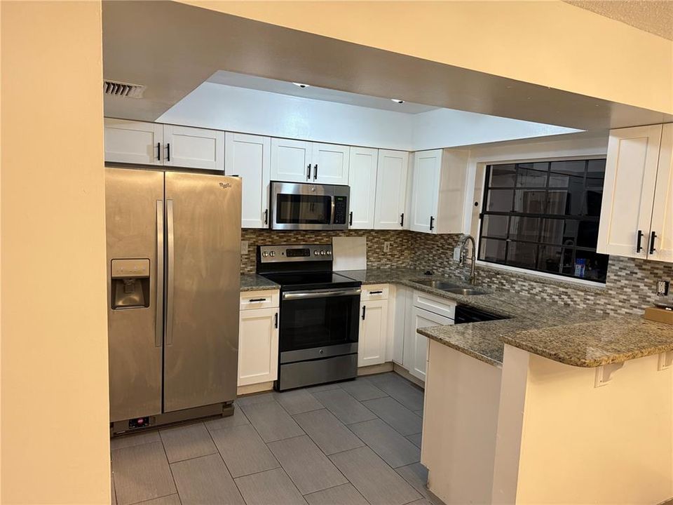 For Rent: $2,800 (3 beds, 3 baths, 1863 Square Feet)