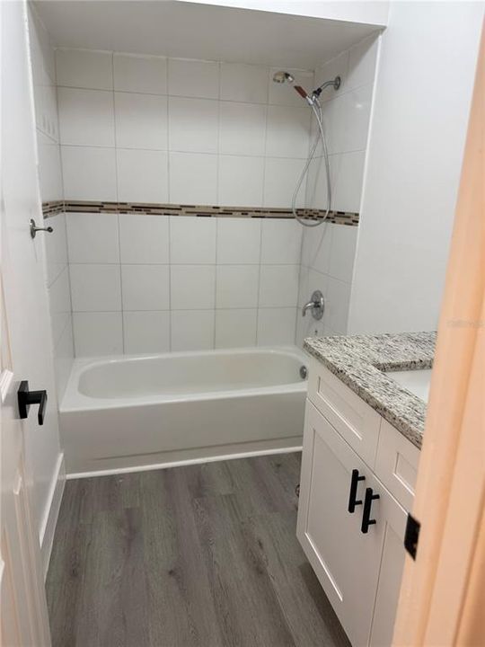 For Rent: $2,800 (3 beds, 3 baths, 1863 Square Feet)