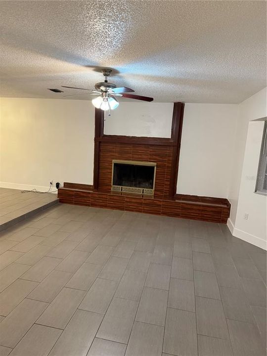 For Rent: $2,800 (3 beds, 3 baths, 1863 Square Feet)