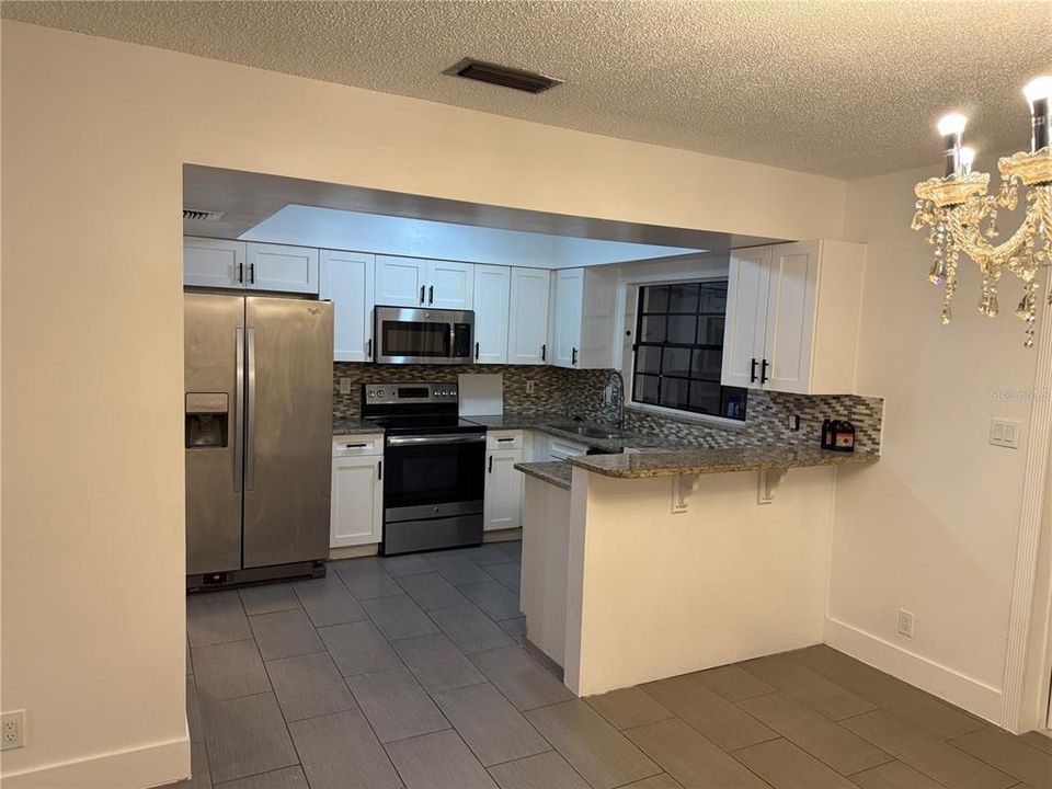 For Rent: $2,800 (3 beds, 3 baths, 1863 Square Feet)