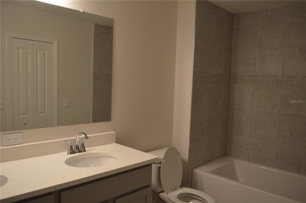 For Rent: $2,195 (3 beds, 2 baths, 1647 Square Feet)