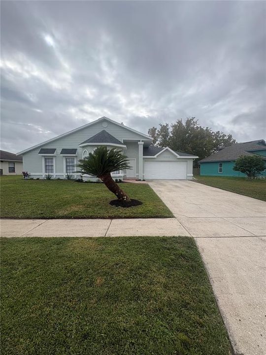 Activo con contrato: $389,900 (3 camas, 2 baños, 1623 Pies cuadrados)