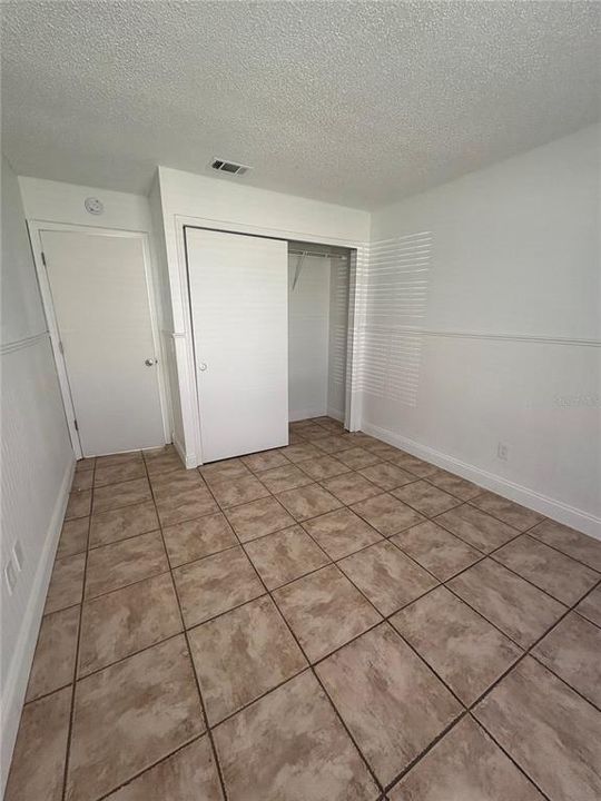 Activo con contrato: $389,900 (3 camas, 2 baños, 1623 Pies cuadrados)