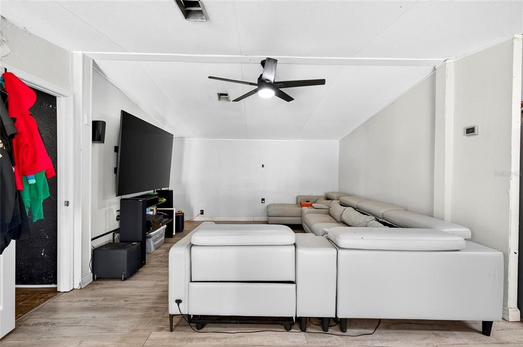 En Venta: $149,999 (4 camas, 2 baños, 1248 Pies cuadrados)