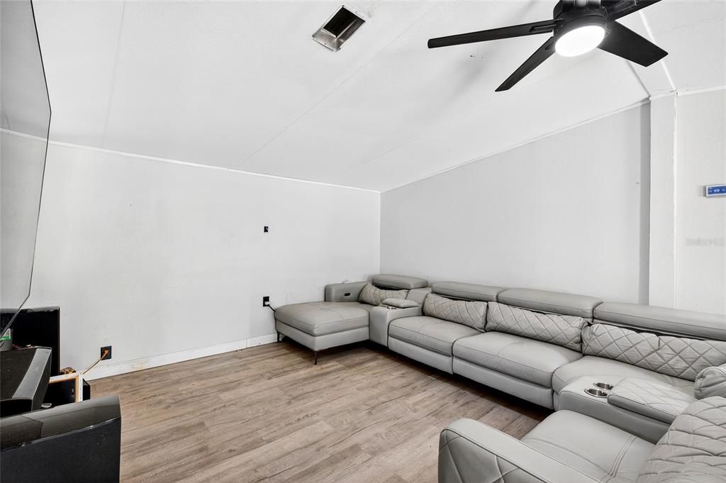 En Venta: $149,999 (4 camas, 2 baños, 1248 Pies cuadrados)