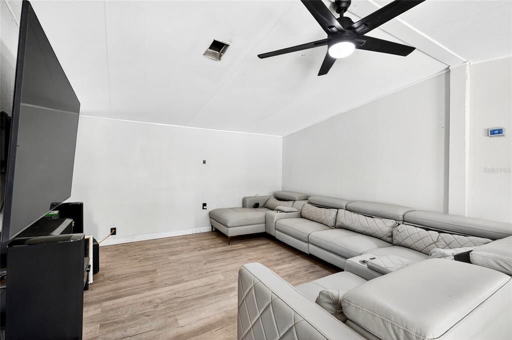 En Venta: $149,999 (4 camas, 2 baños, 1248 Pies cuadrados)