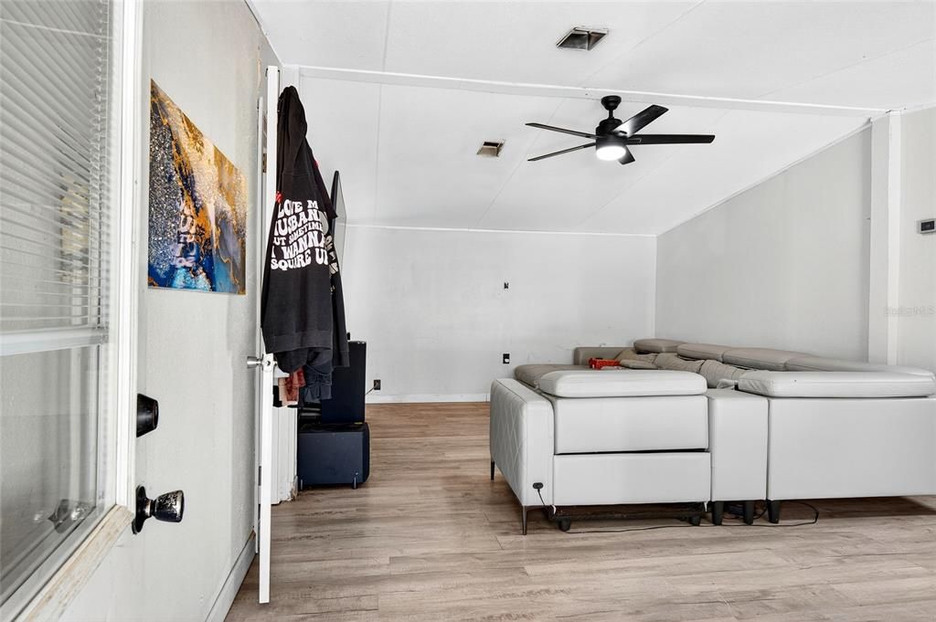 En Venta: $149,999 (4 camas, 2 baños, 1248 Pies cuadrados)