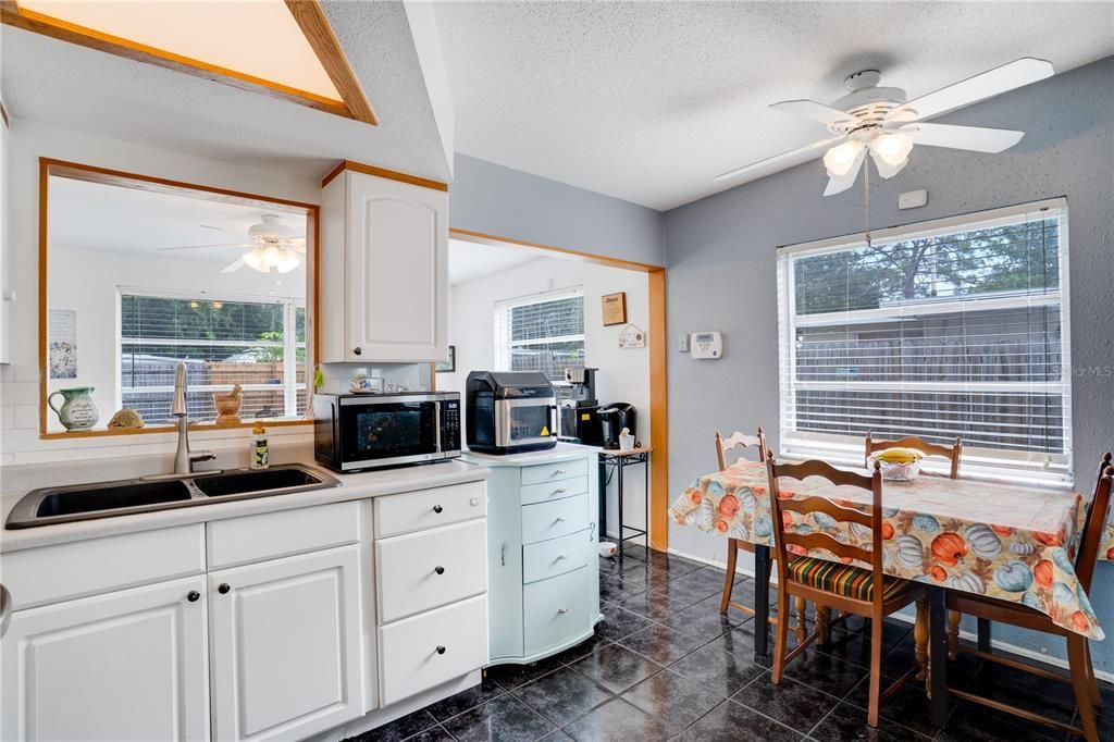 En Venta: $319,900 (2 camas, 1 baños, 1036 Pies cuadrados)