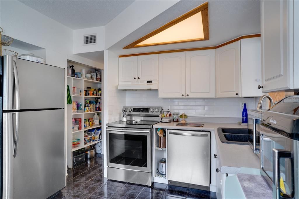 En Venta: $319,900 (2 camas, 1 baños, 1036 Pies cuadrados)