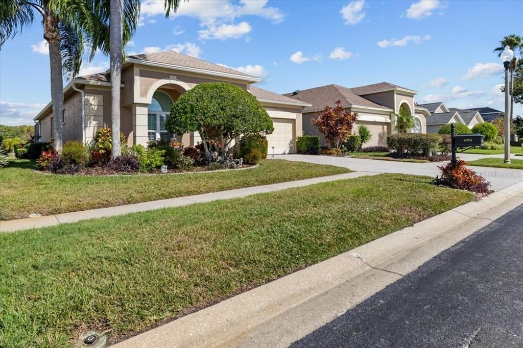 待售: $559,900 (2 贝兹, 2 浴室, 1767 平方英尺)