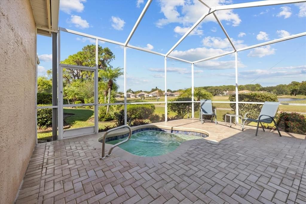 待售: $559,900 (2 贝兹, 2 浴室, 1767 平方英尺)