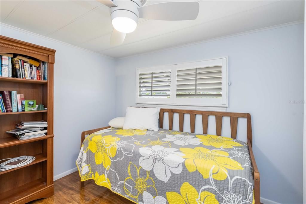 For Sale: $110,000 (2 beds, 1 baths, 690 Square Feet)