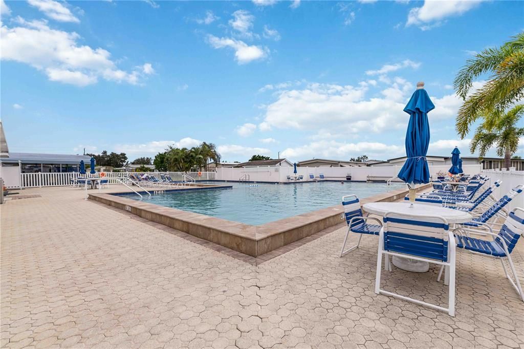 For Sale: $110,000 (2 beds, 1 baths, 690 Square Feet)