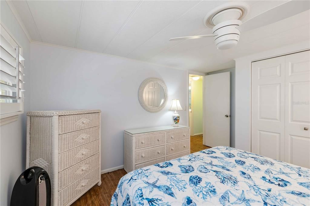 For Sale: $110,000 (2 beds, 1 baths, 690 Square Feet)