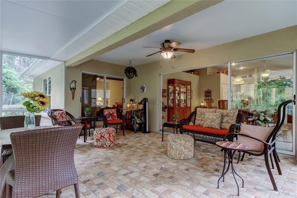 На продажу: $449,900 (3 спален, 2 ванн, 1874 Квадратных фут)