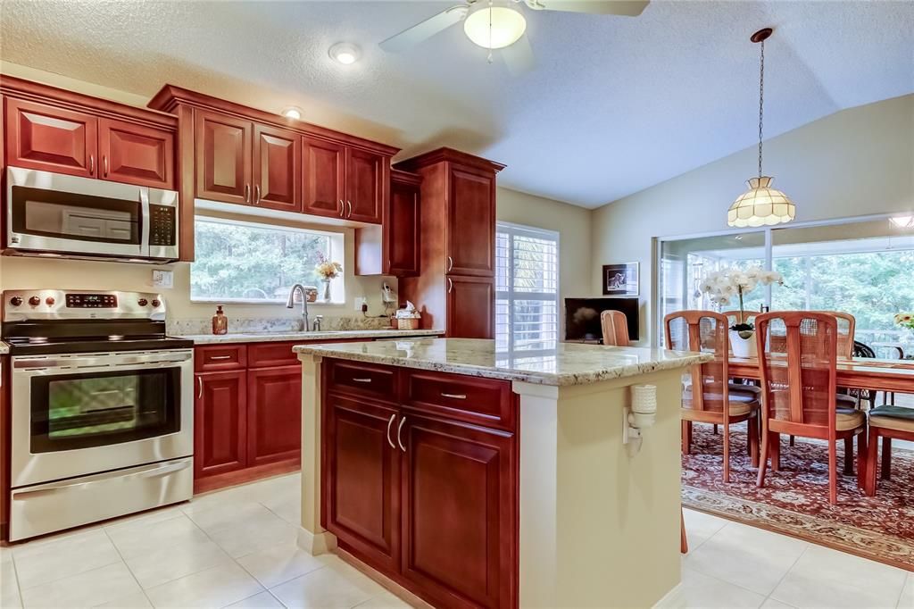 На продажу: $449,900 (3 спален, 2 ванн, 1874 Квадратных фут)