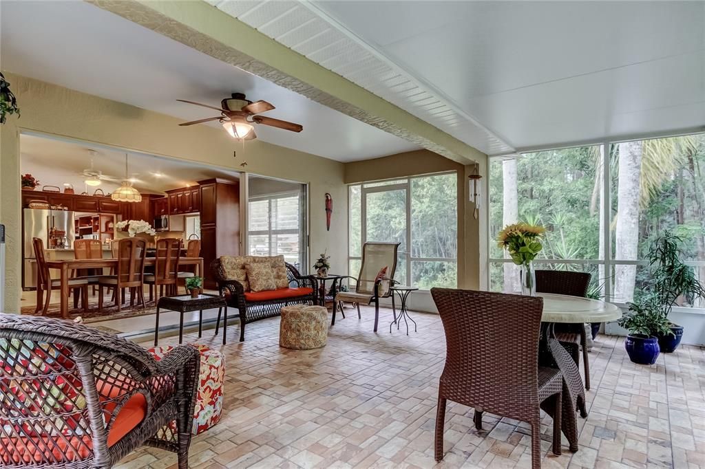 На продажу: $449,900 (3 спален, 2 ванн, 1874 Квадратных фут)