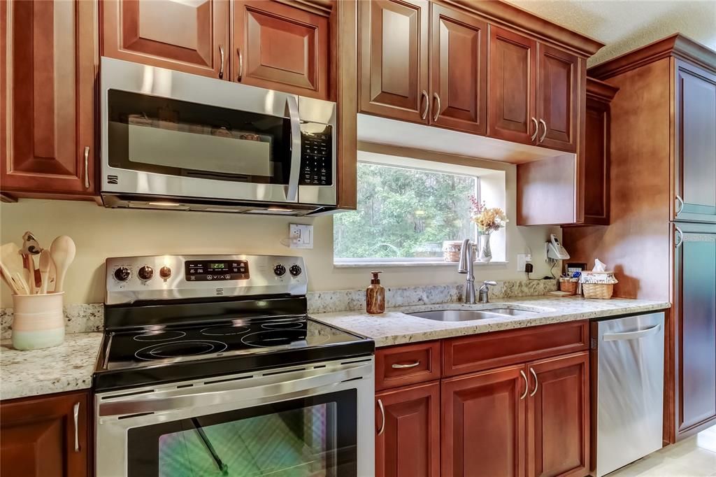 На продажу: $449,900 (3 спален, 2 ванн, 1874 Квадратных фут)