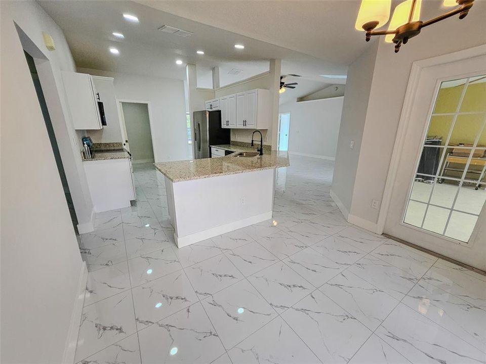 Active With Contract: $319,900 (3 beds, 2 baths, 1630 Square Feet)