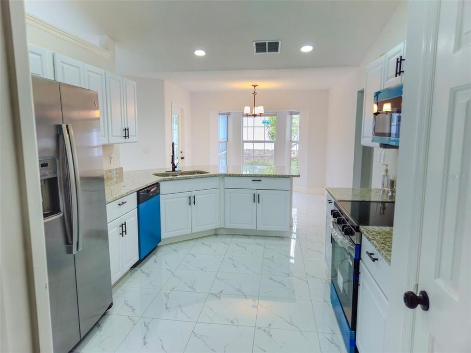 Active With Contract: $319,900 (3 beds, 2 baths, 1630 Square Feet)