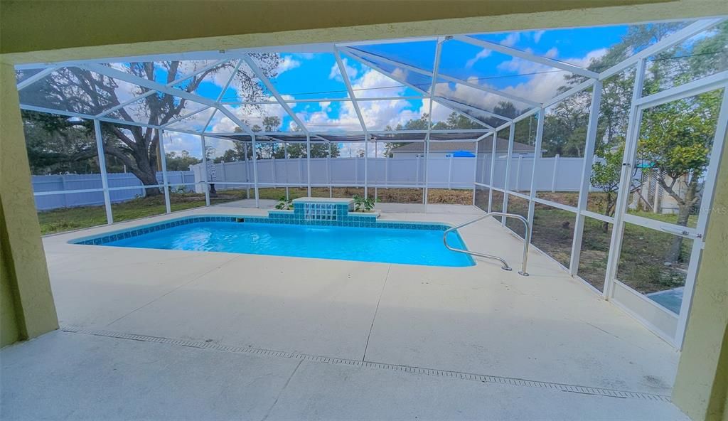 Active With Contract: $319,900 (3 beds, 2 baths, 1630 Square Feet)