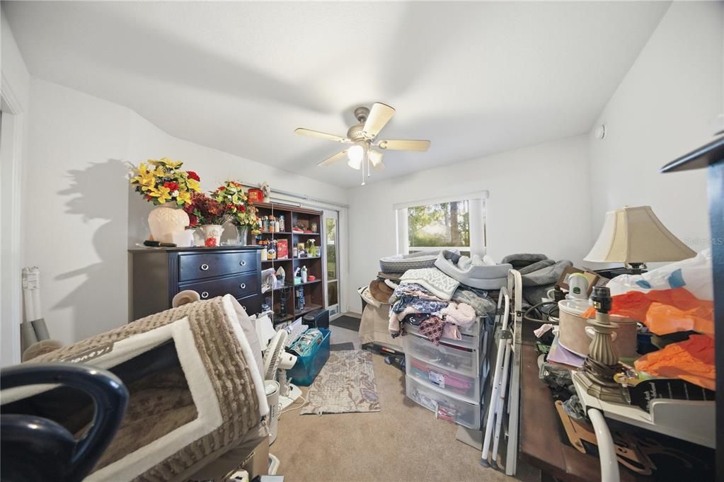 Activo con contrato: $325,000 (3 camas, 2 baños, 1884 Pies cuadrados)