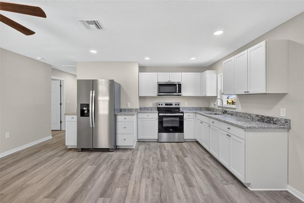 En Renta: $2,850 (4 camas, 2 baños, 1760 Pies cuadrados)