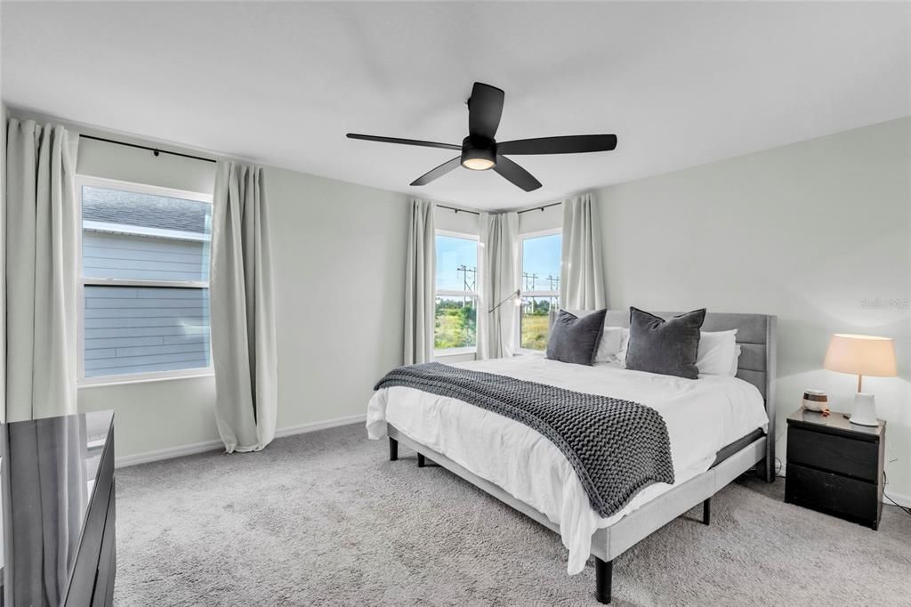 出租: $3,500 (4 贝兹, 2 浴室, 1929 平方英尺)