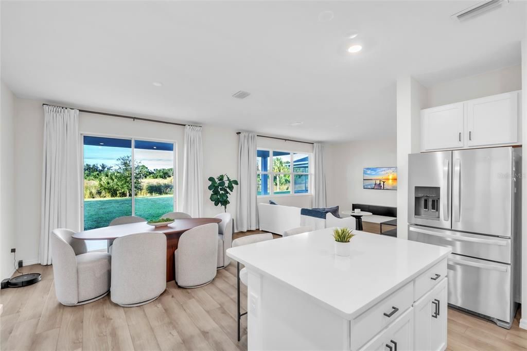 出租: $3,500 (4 贝兹, 2 浴室, 1929 平方英尺)