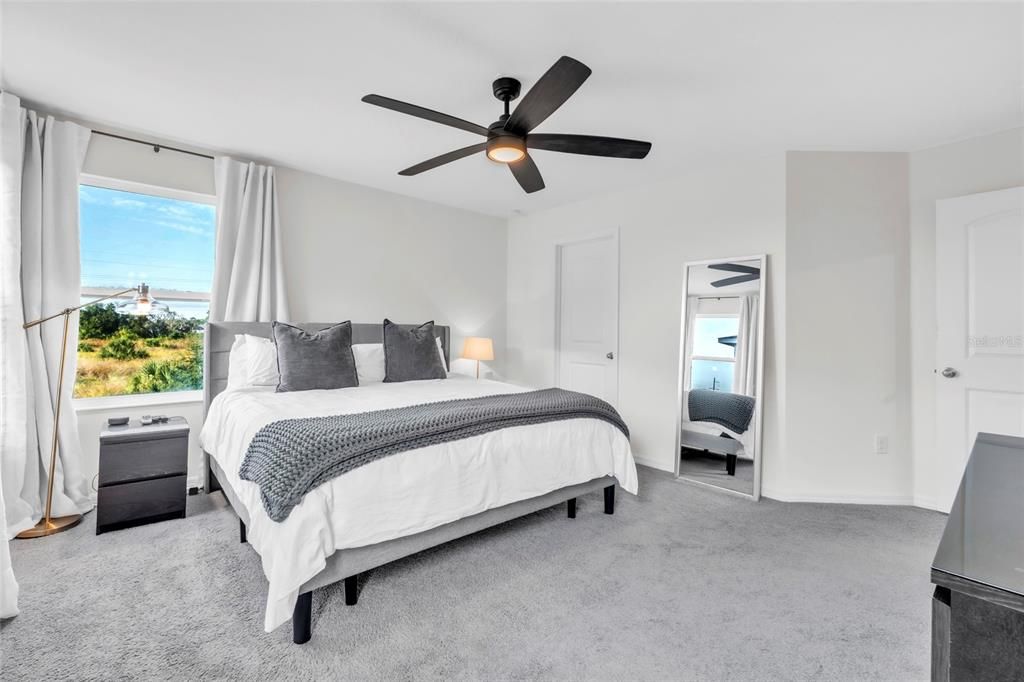 出租: $3,500 (4 贝兹, 2 浴室, 1929 平方英尺)