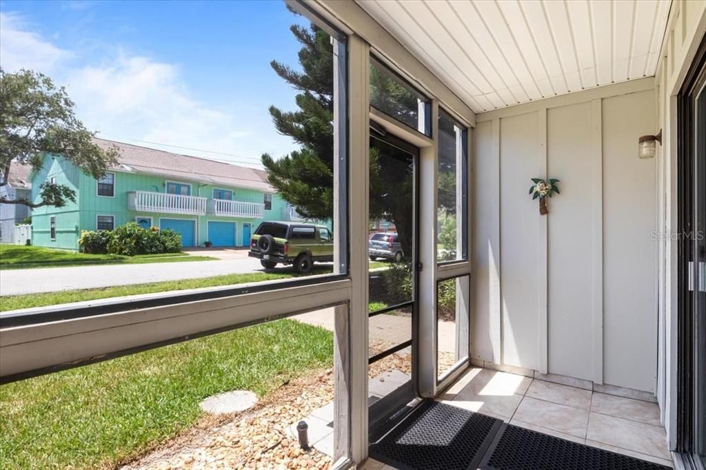 出租: $1,795 (2 贝兹, 1 浴室, 838 平方英尺)