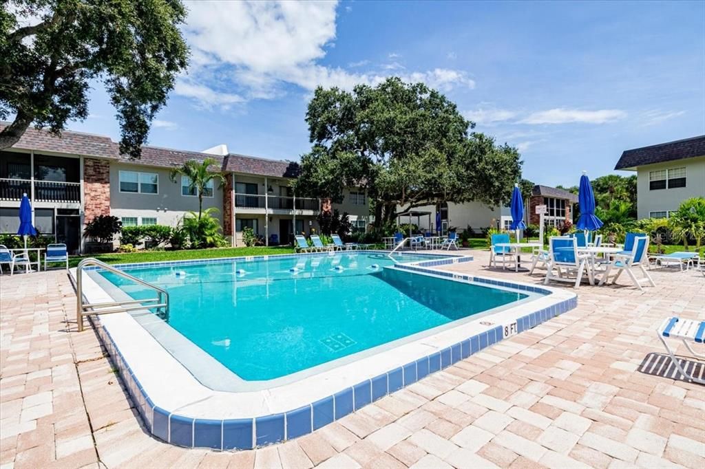 出租: $1,795 (2 贝兹, 1 浴室, 838 平方英尺)