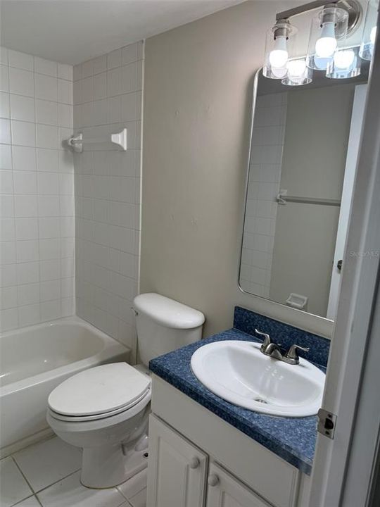 For Sale: $169,900 (2 beds, 2 baths, 840 Square Feet)