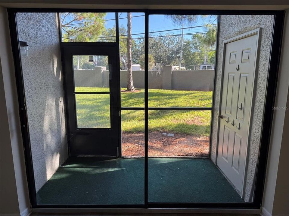 For Sale: $169,900 (2 beds, 2 baths, 840 Square Feet)