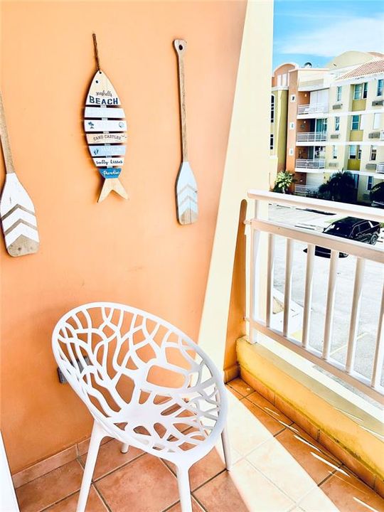 For Sale: $285,000 (3 beds, 2 baths, 1208 Square Feet)