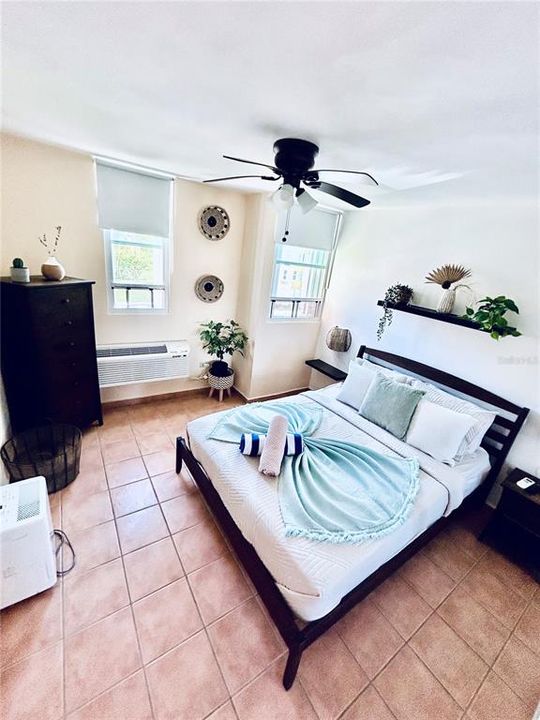 For Sale: $285,000 (3 beds, 2 baths, 1208 Square Feet)