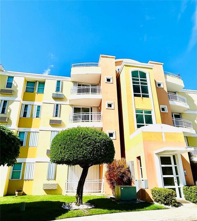 For Sale: $285,000 (3 beds, 2 baths, 1208 Square Feet)