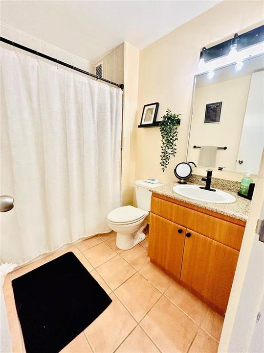 For Sale: $285,000 (3 beds, 2 baths, 1208 Square Feet)