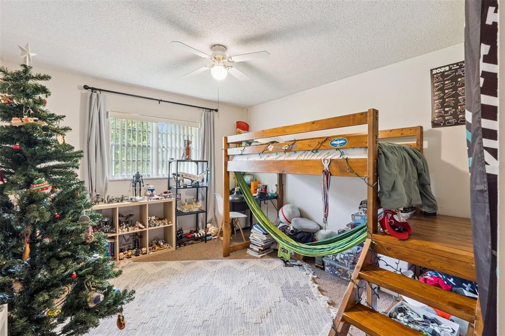 Active With Contract: $2,500 (3 beds, 2 baths, 1704 Square Feet)